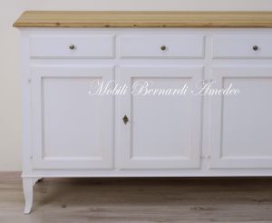 Credenza in legno massiccio con finitura colore bianco e top in legno di rovere lunghezza 2 metri